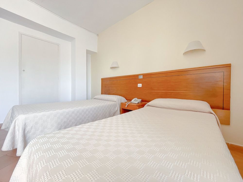 undefined Hotel Figueretes 8