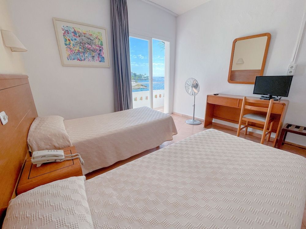 undefined Hotel Figueretes 3