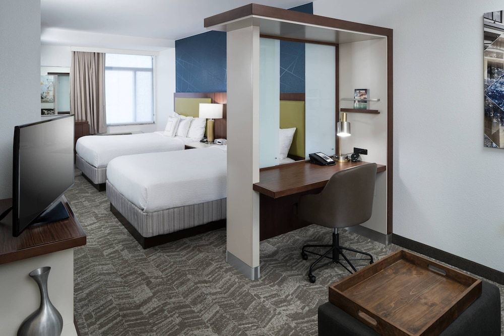 Suite, 2 Queen Beds (Mobility Accessible, Roll-In Shower)