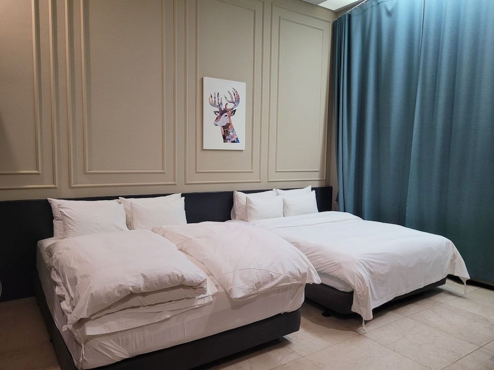 undefined Starhills Hotel 3