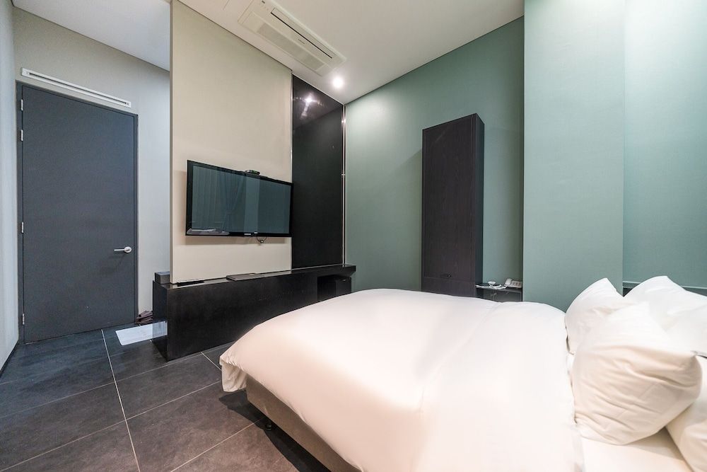 Starhills Hotel Standard Double Room