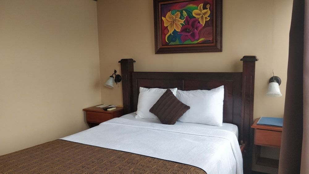 undefined Hotel Las Colinas 8