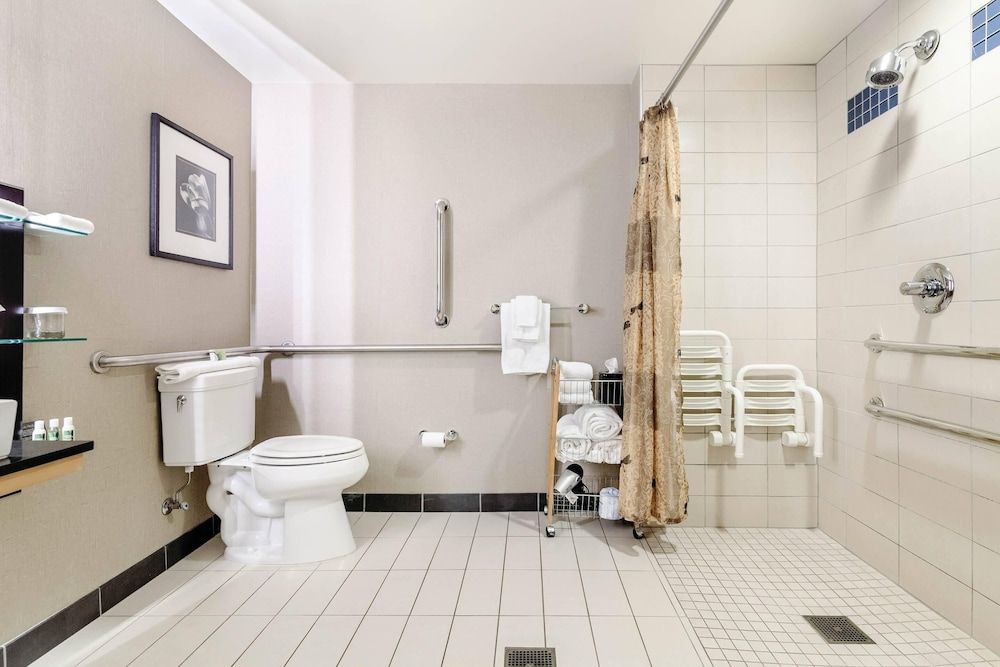 Suite, 2 Queen Beds, Accessible, Non Smoking