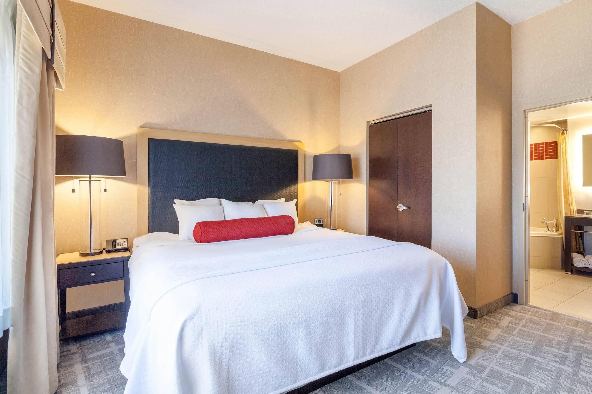 undefined Cambria Hotel Pittsburgh - Downtown 5