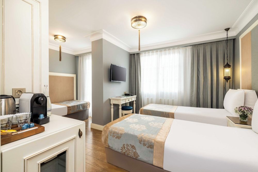 Superior Triple Room, City View