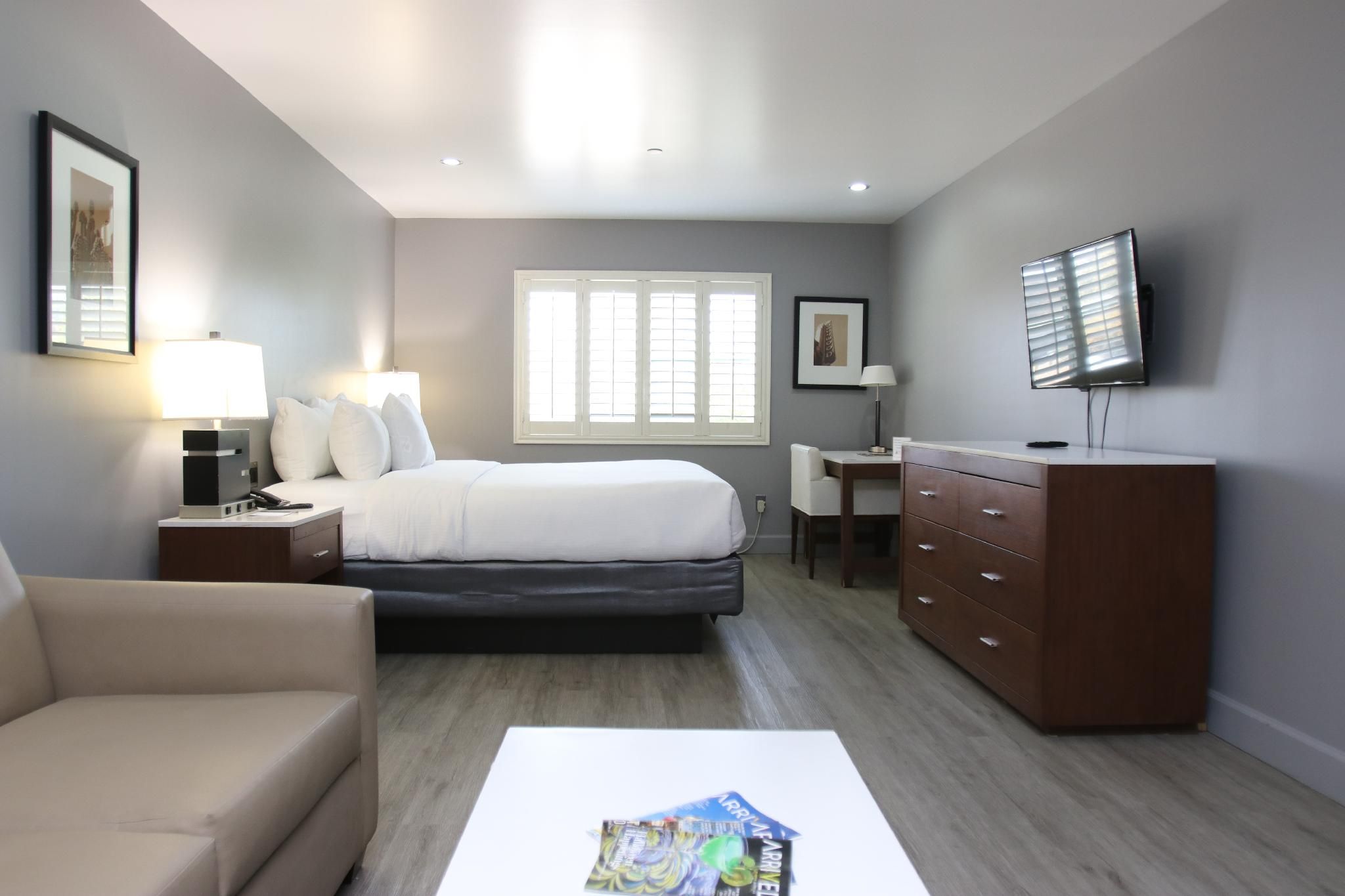 BLVD Hotel and Studios Universal-Hollywood, an Ascend Collection Hotel 1 King Bed, Suite, Nonsmoking 17