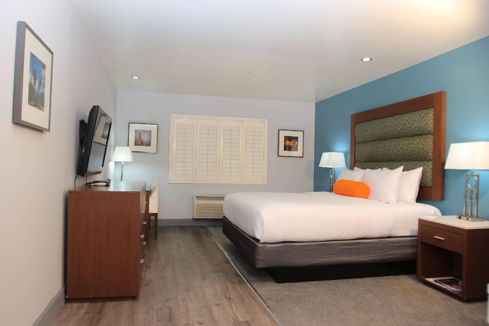 BLVD Hotel and Studios Universal-Hollywood, an Ascend Collection Hotel 1 King Bed, Suite, Nonsmoking 9