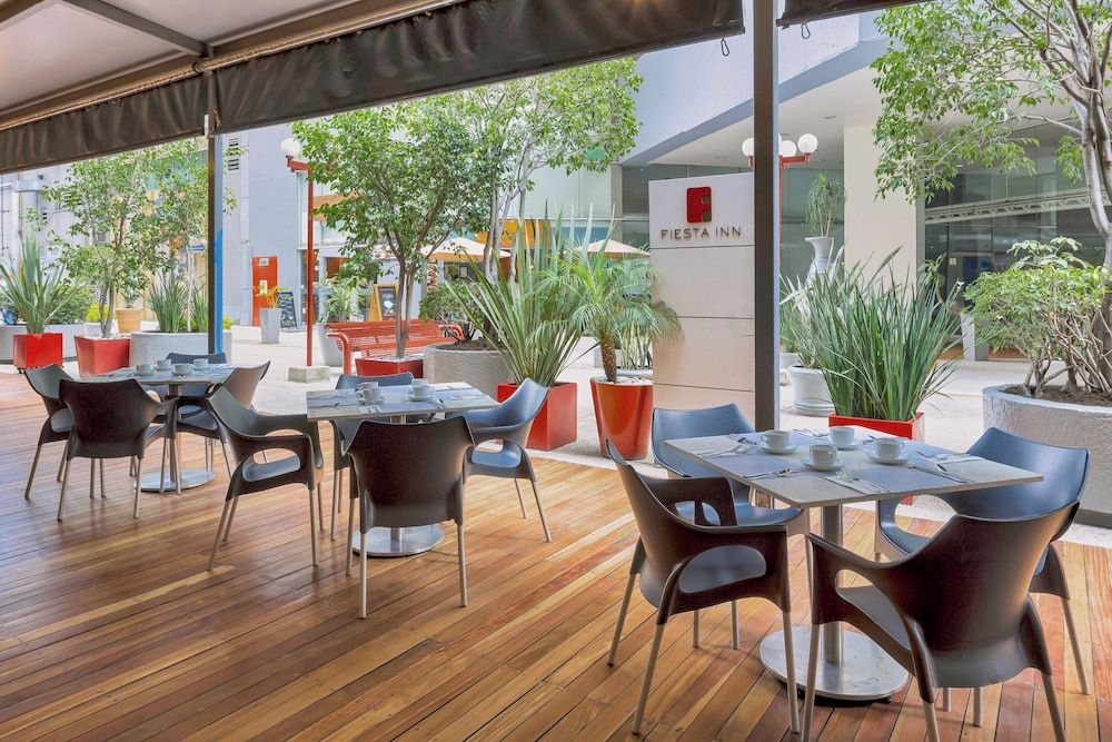 undefined Fiesta Inn Insurgentes Sur 3