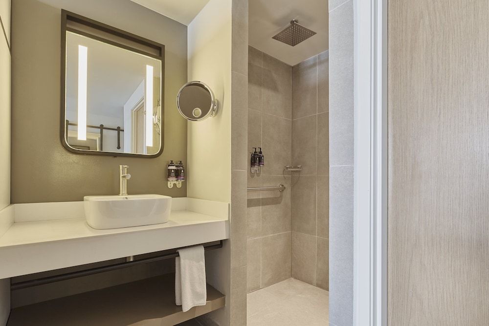 Fiesta Inn Insurgentes Sur Superior Room, 2 Double Beds 8