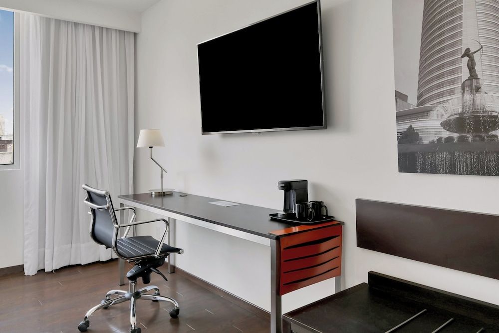 Fiesta Inn Insurgentes Sur Superior Room, 2 Double Beds 11