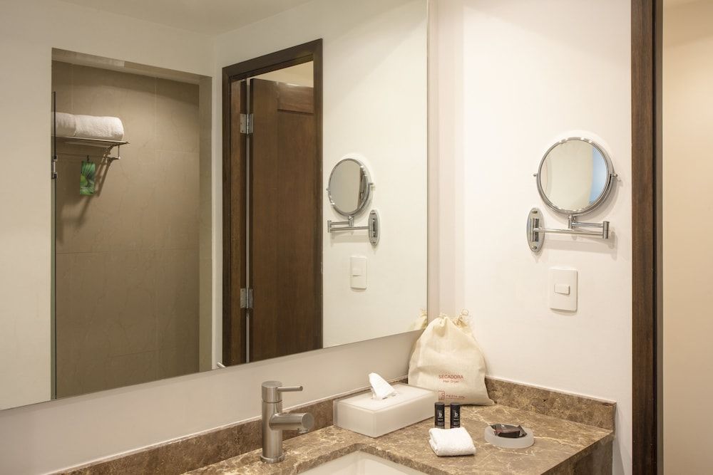 Fiesta Inn Insurgentes Sur Superior Room, 2 Double Beds 9