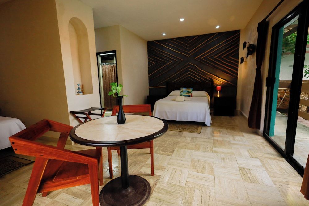 Villas Tiburon Adults only Superior Room, Garden View 2