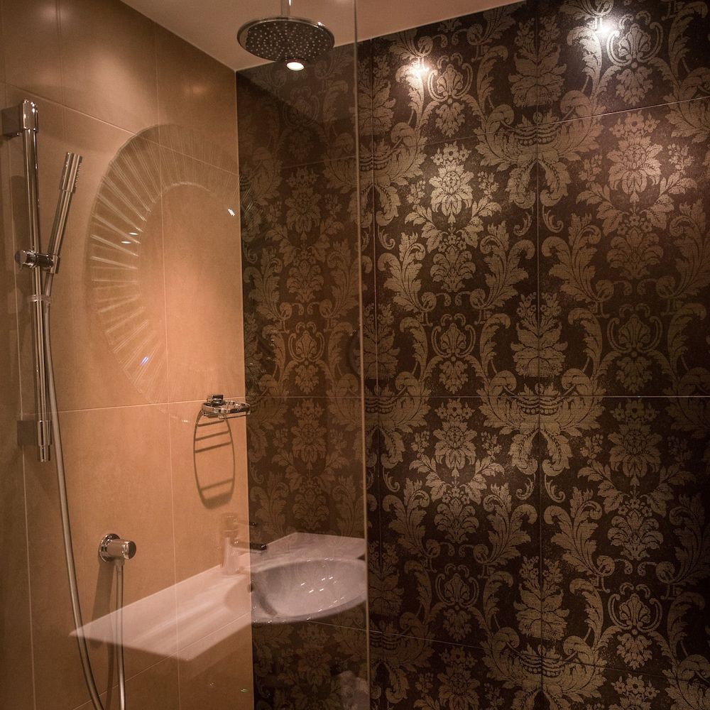 Hotel Indigo Glasgow by IHG Standard Room, 2 Double Beds 13