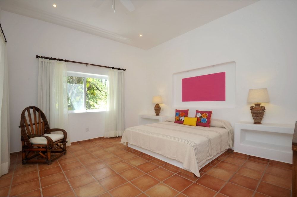 Suite, Garden View