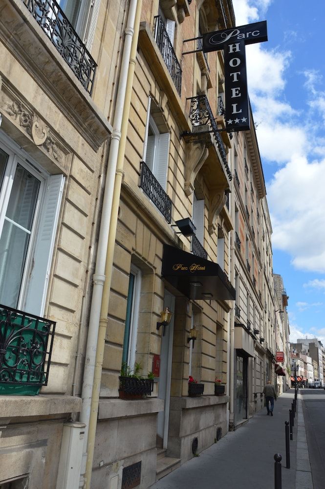 undefined Parc Hotel Paris 5