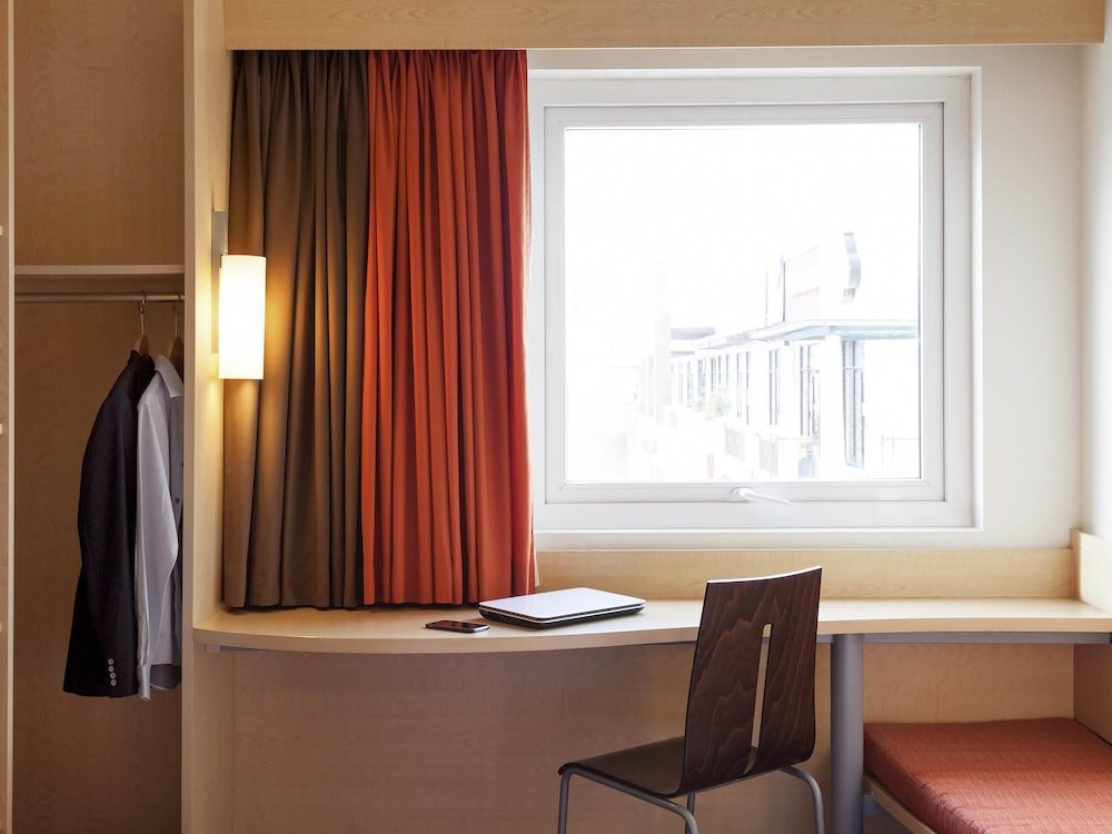 ibis Chihuahua Standard Double Room, 1 Double Bed 4