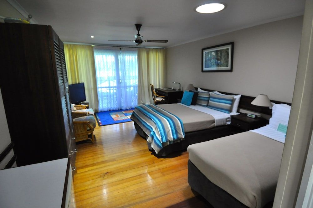 Madang Resort Deluxe Double or Twin Room, 2 Twin Beds 4