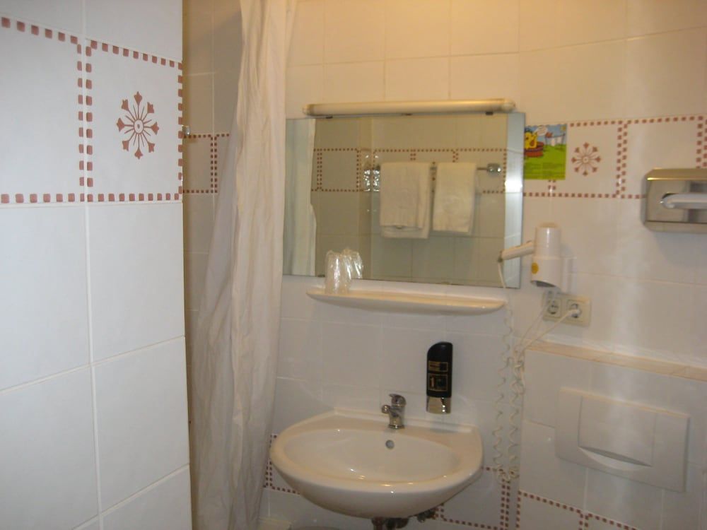 Hotel Seibel Basic Twin Room, 1 Bedroom 3