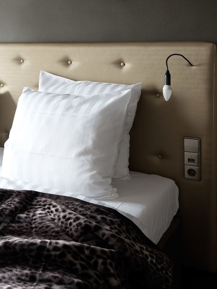 Basic Double Room, 1 Double or 2 Twin Beds, Garden View