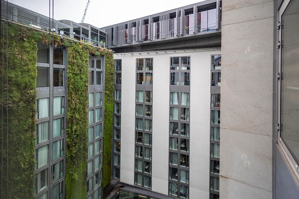 undefined DoubleTree by Hilton Hotel London -Tower of London 3