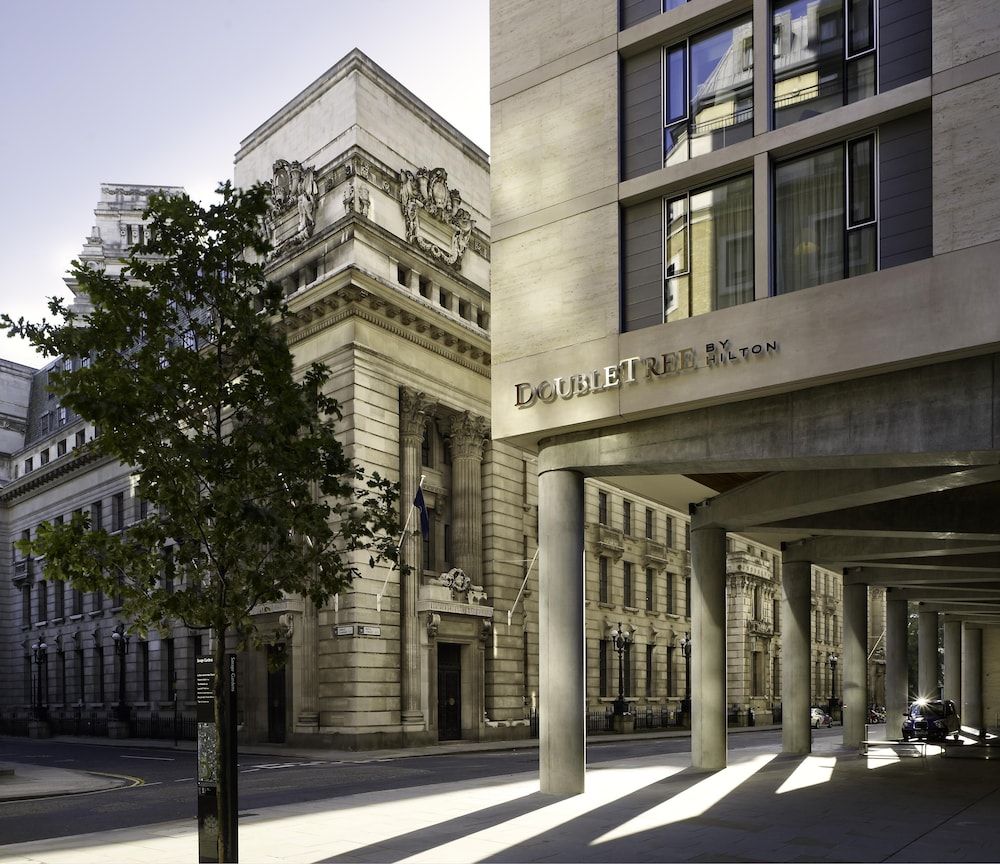 undefined DoubleTree by Hilton Hotel London -Tower of London