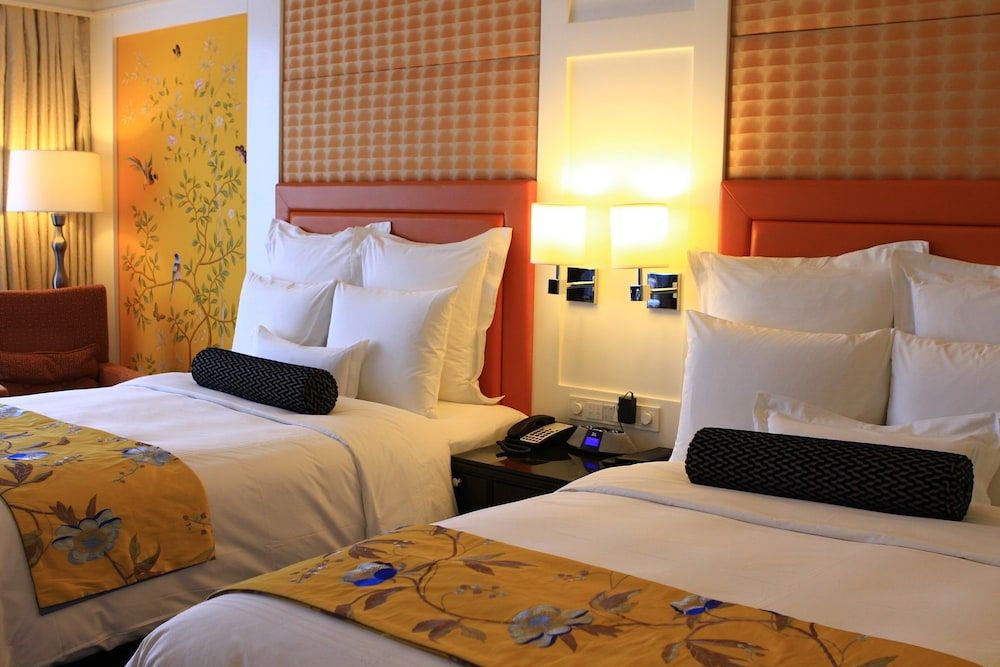 JW Marriott Hotel Hangzhou Deluxe Twin Room, 2 Double Beds, City View 3