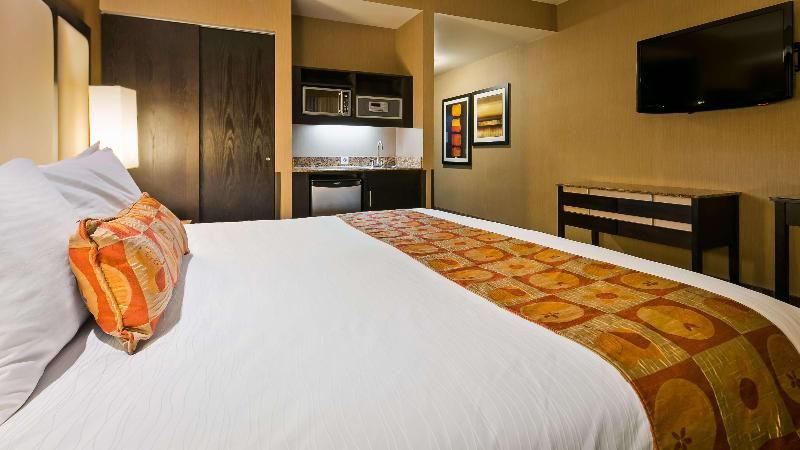 undefined Best Western Premier Freeport Inn Calgary Airport 7