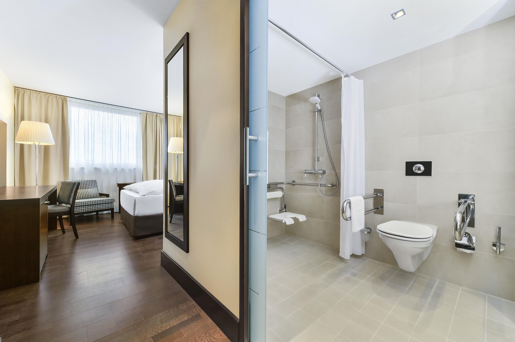 NH Stuttgart Airport Superior Room 3