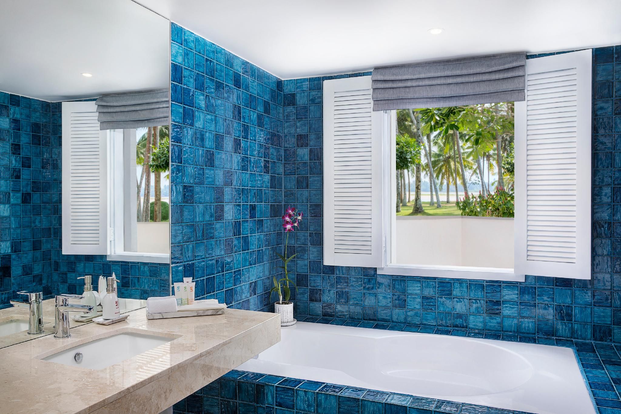 Avani Kalutara Resort Ocean View Suite 7