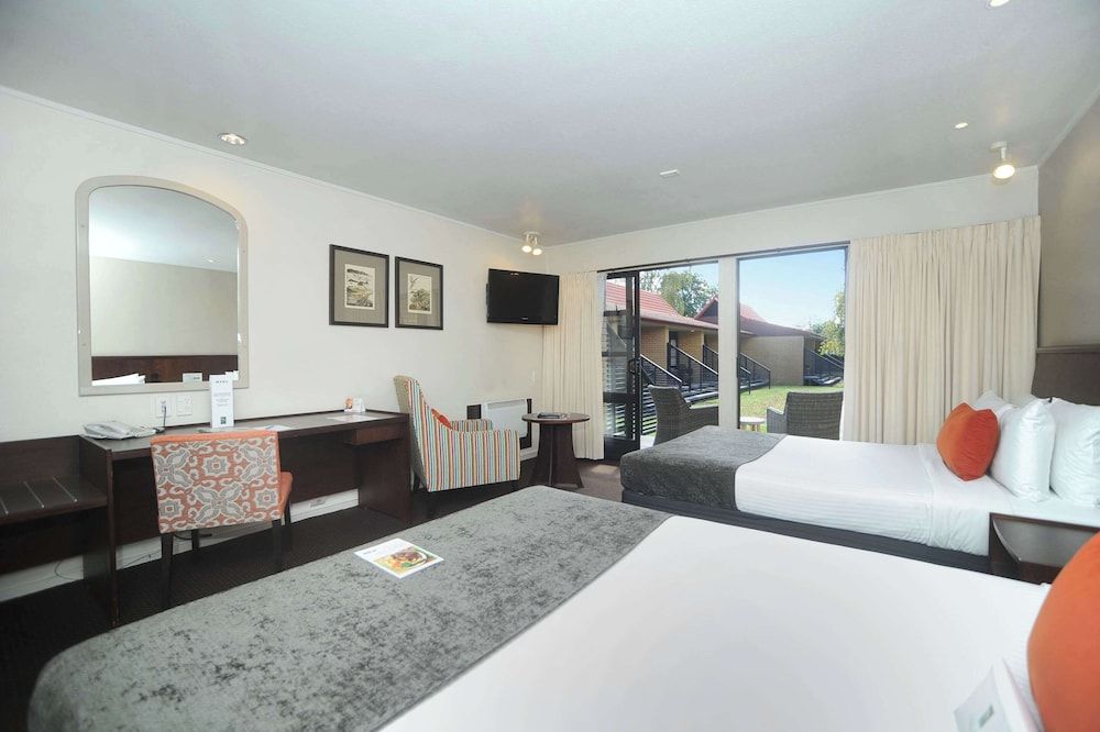 Deluxe Room, 2 Queen Beds, Non Smoking