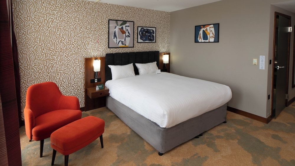 Holiday Inn Bristol City Centre by IHG Standard Room, 1 Double Bed 4