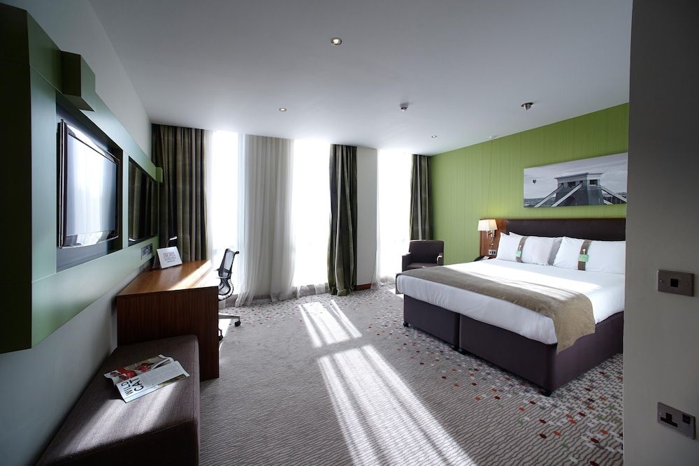 Holiday Inn Bristol City Centre by IHG Standard Room, 1 Double Bed 2