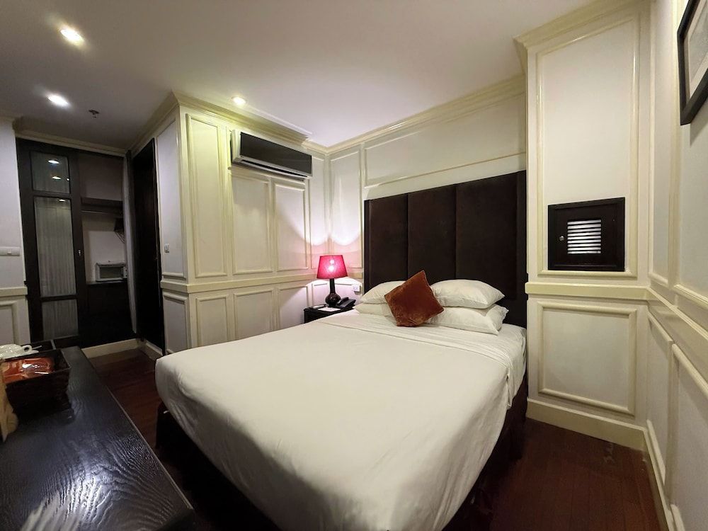 Hanoi Boutique Hotel & Spa Classic Room 3