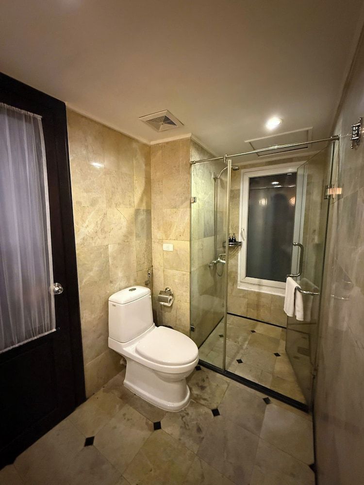 Hanoi Boutique Hotel & Spa Classic Room 7