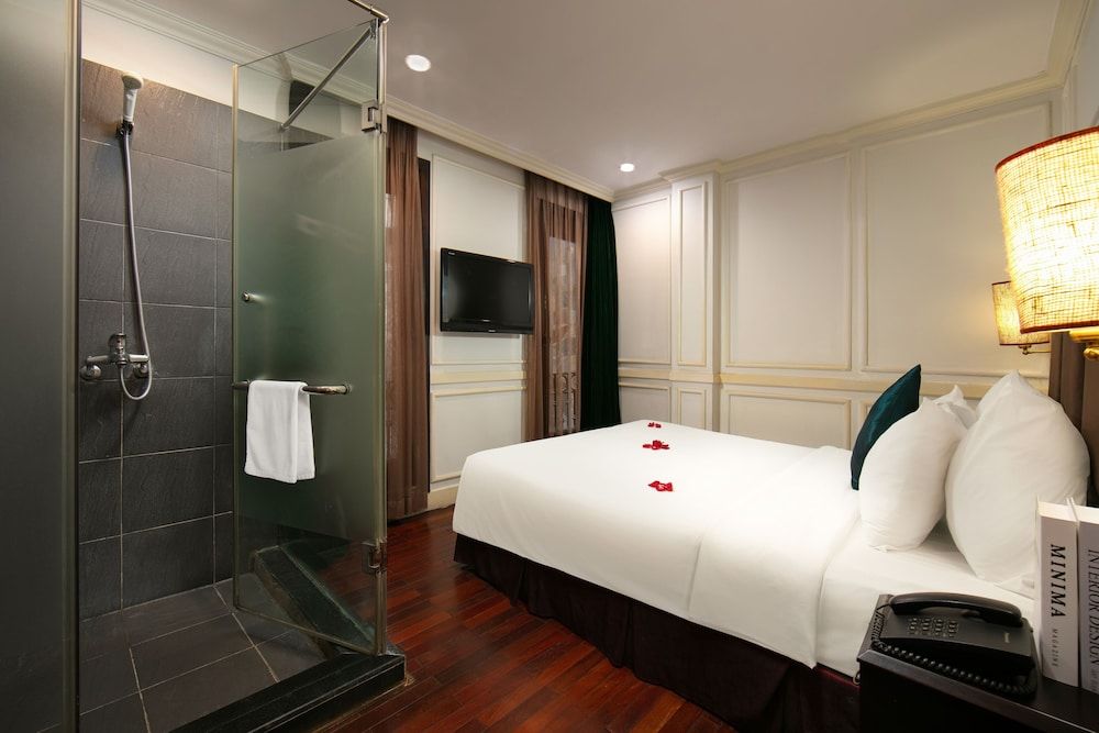 Hanoi Boutique Hotel & Spa Classic Room 9