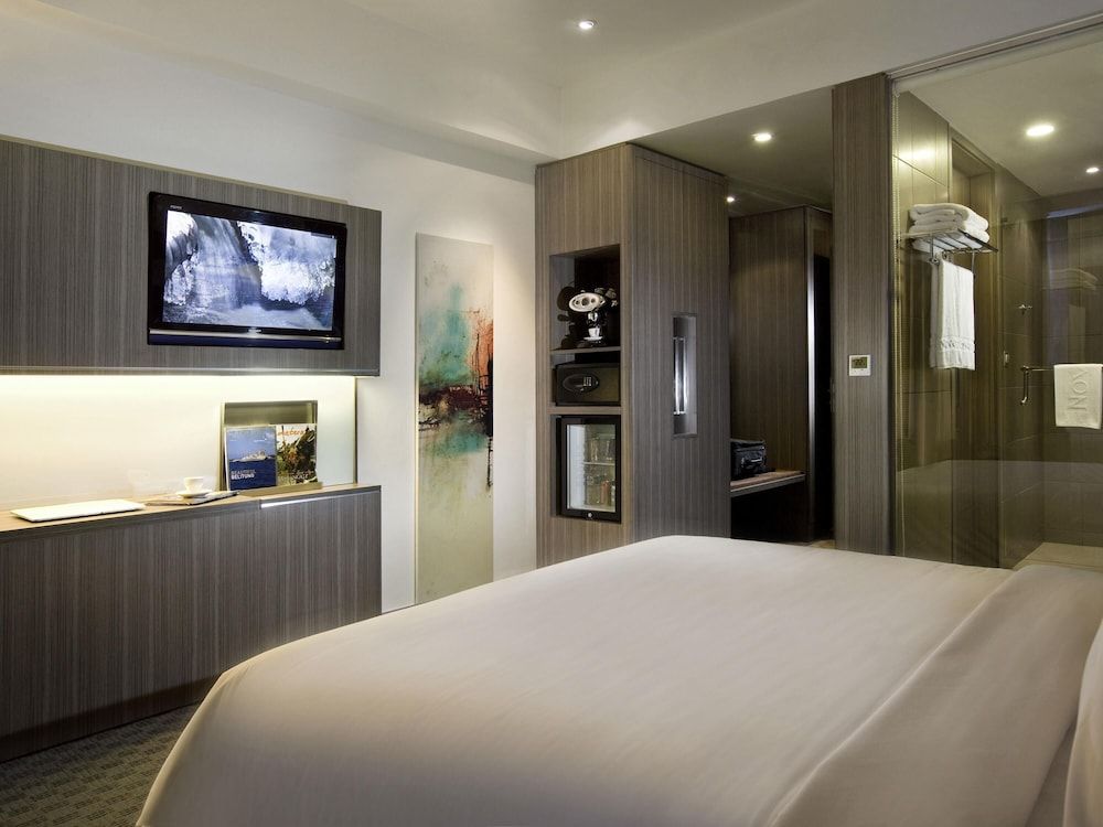 Standard Room, 1 King Bed
