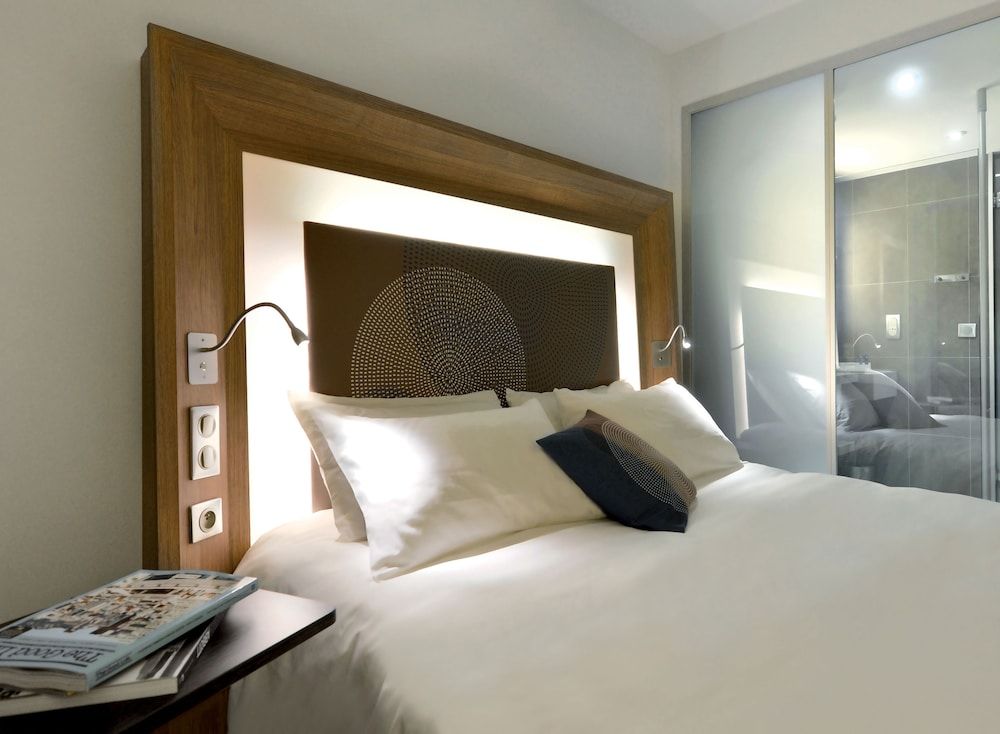 Standard Room, 1 King Bed