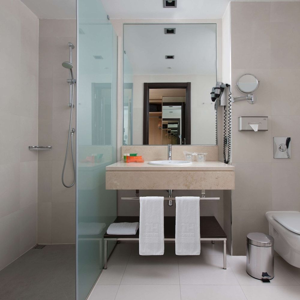 NH Madrid Ribera del Manzanares Standard Room 12