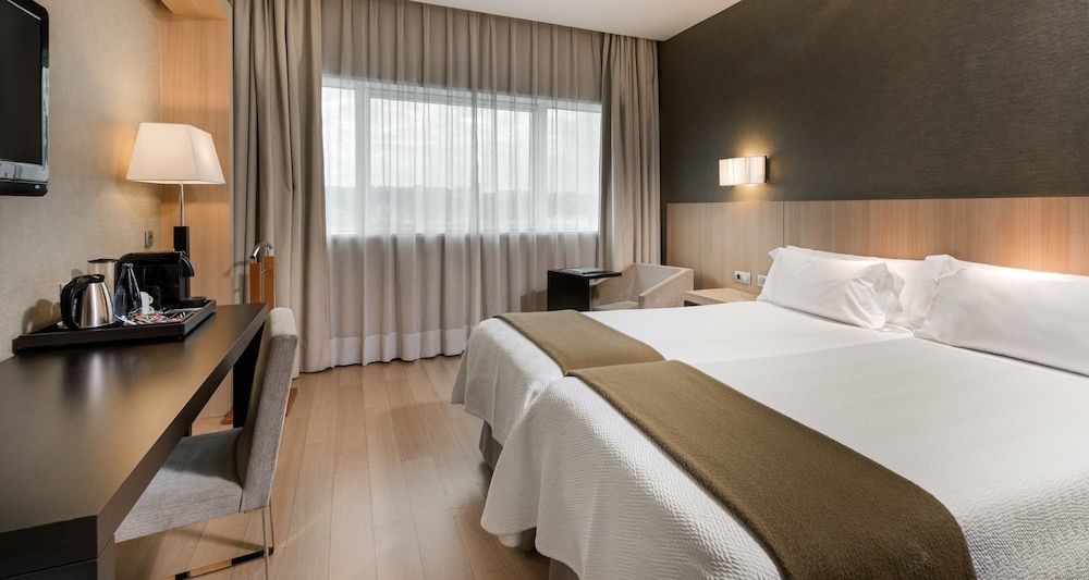 NH Madrid Ribera del Manzanares Standard Room 2