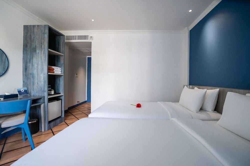 Phuket Island View Resort Superior Room, City View 3