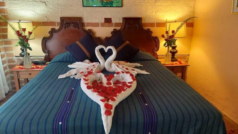 Hotel San Buenaventura De Atitlan Honeymoon Suite 2
