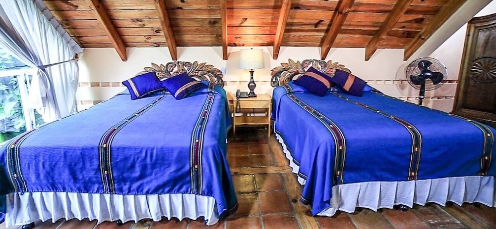 Exclusive House, 2 Bedrooms, 2 Bathrooms, Partial Lake View
