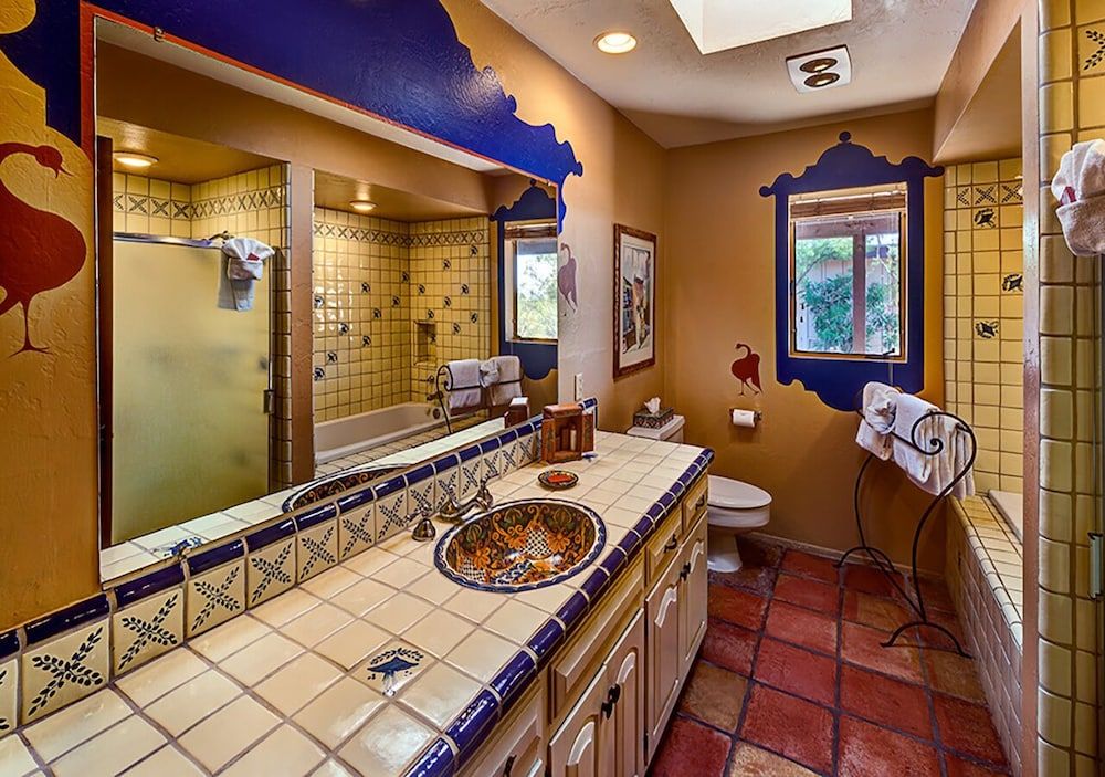 Room, 1 King Bed (Casita)