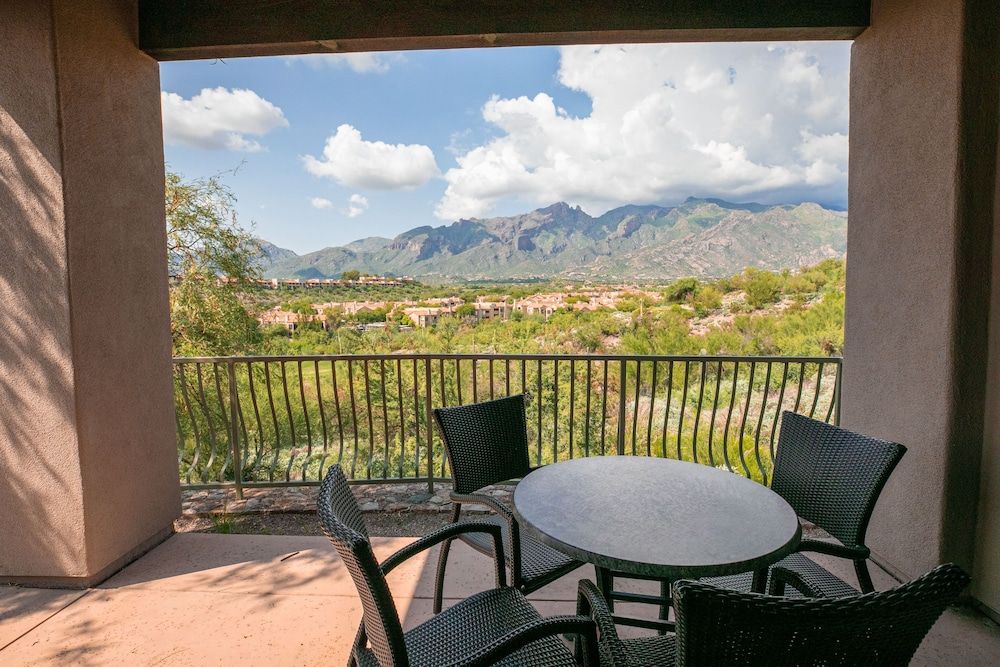 Suite, 1 King Bed (Sonoran)