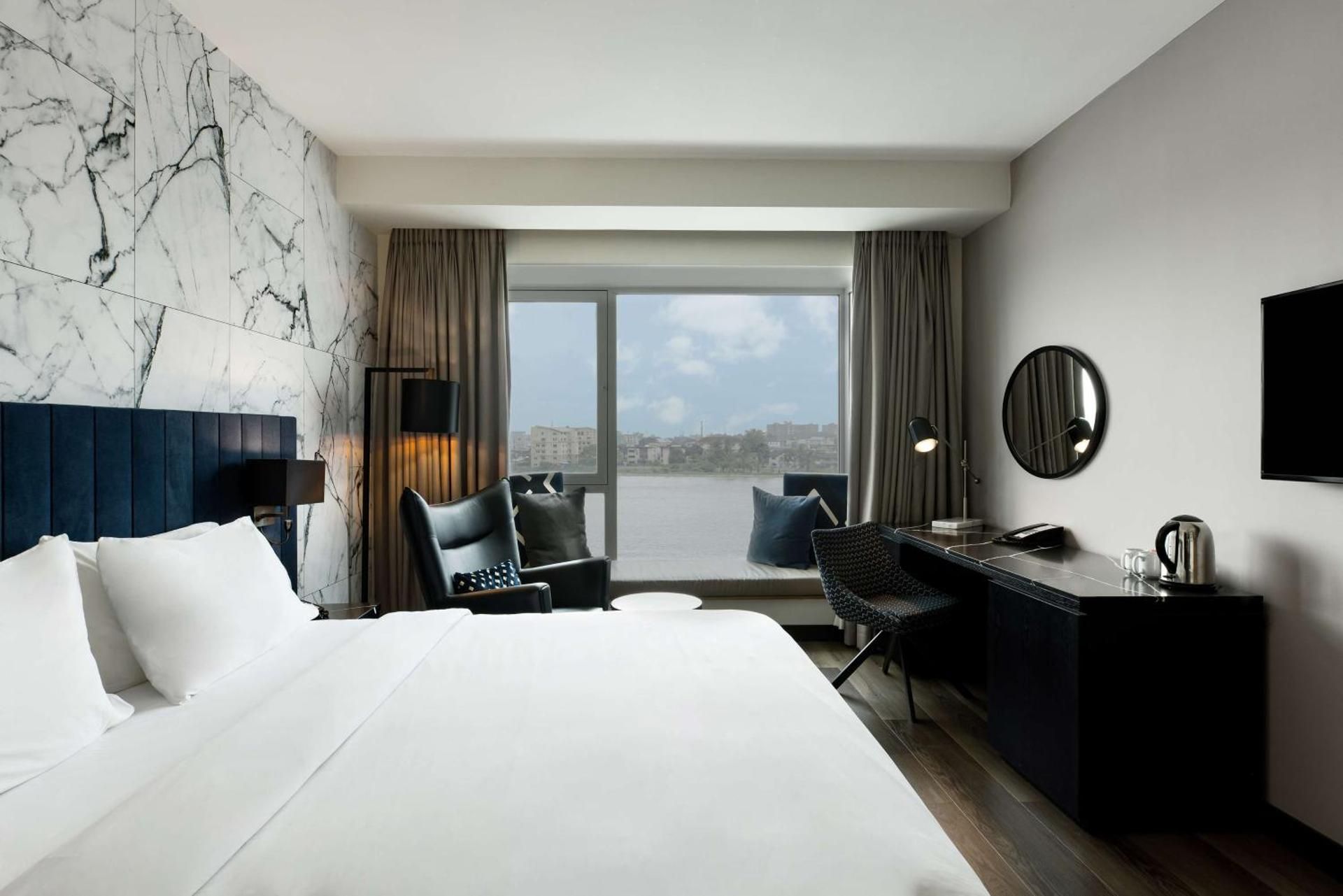 Executive Room with Lagoon View and Lounge Access