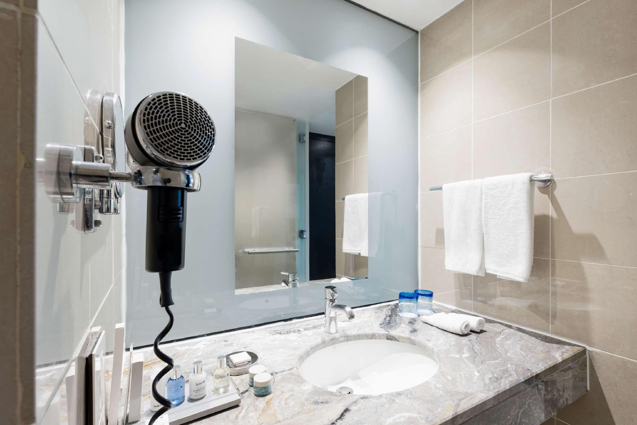 Premium Room- City View Lounge Access