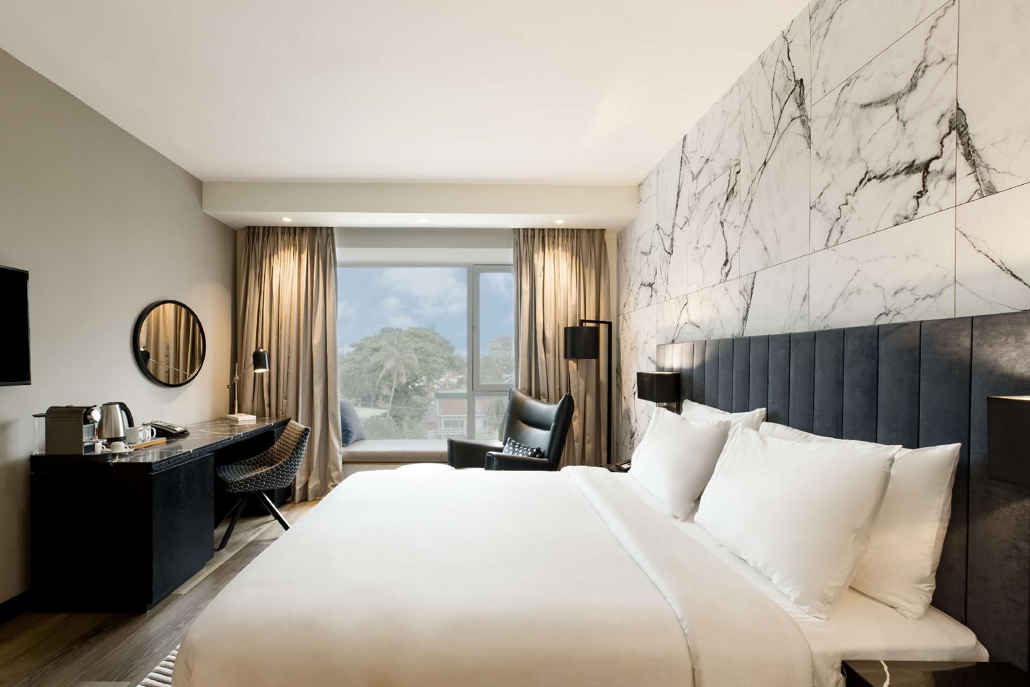 Premium Room- City View Lounge Access