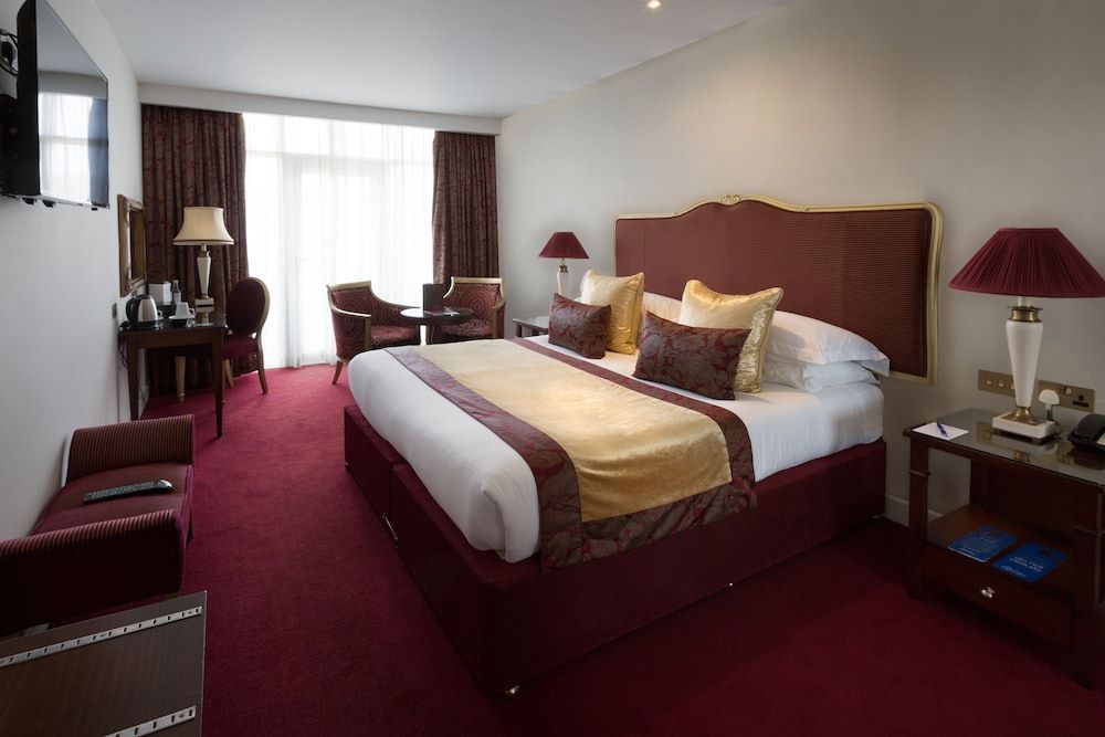 The Oxfordshire Golf Hotel and Spa Executive Double Room 5