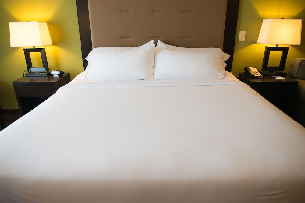 Standard Room, 1 King Bed