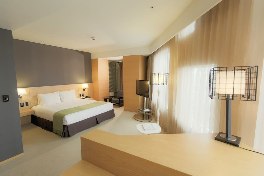 Holiday Inn Gwangju by IHG Suite, 1 King Bed